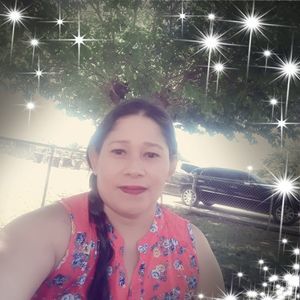 Meet your Posher, Yaneth